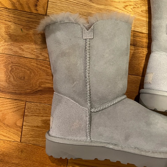 Gray UGGS - Picture 5 of 13